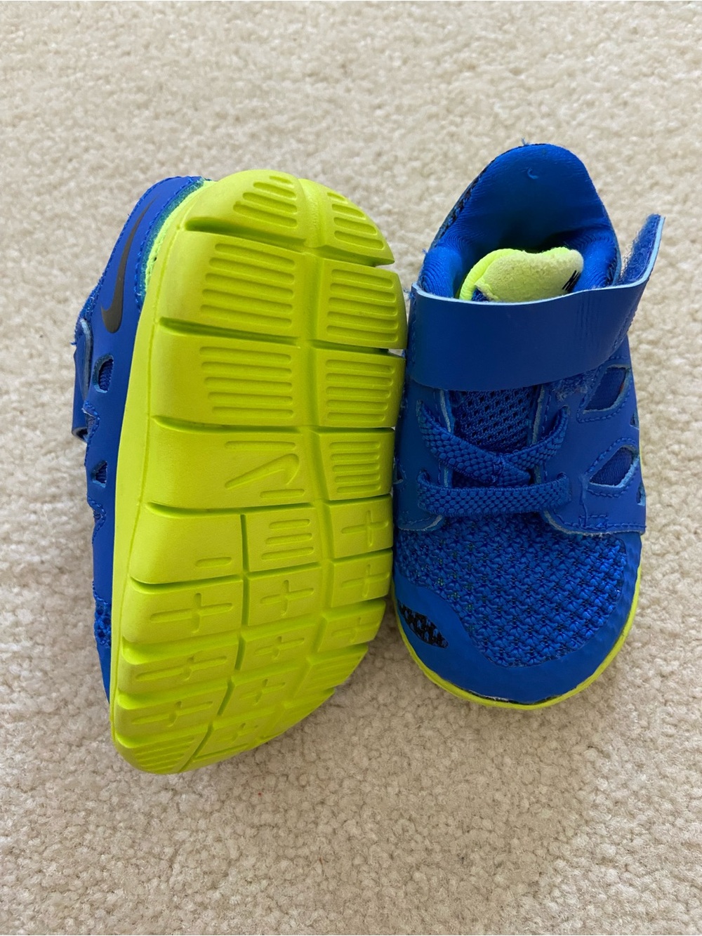 Nike Toddler size C3 Blue and Lime Athletic Sneakers new - Picture 5 of 7